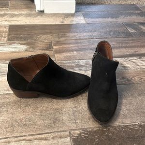 Lucky brand black booties size 9